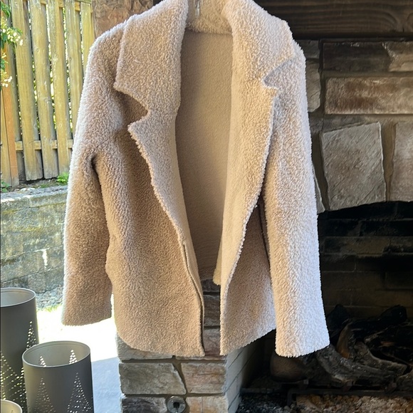 Barefoot Dreams Cozy Cream Teddy Jacket - Picture 3 of 8